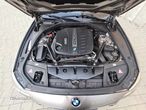 BMW Seria 5 530d xDrive - 14