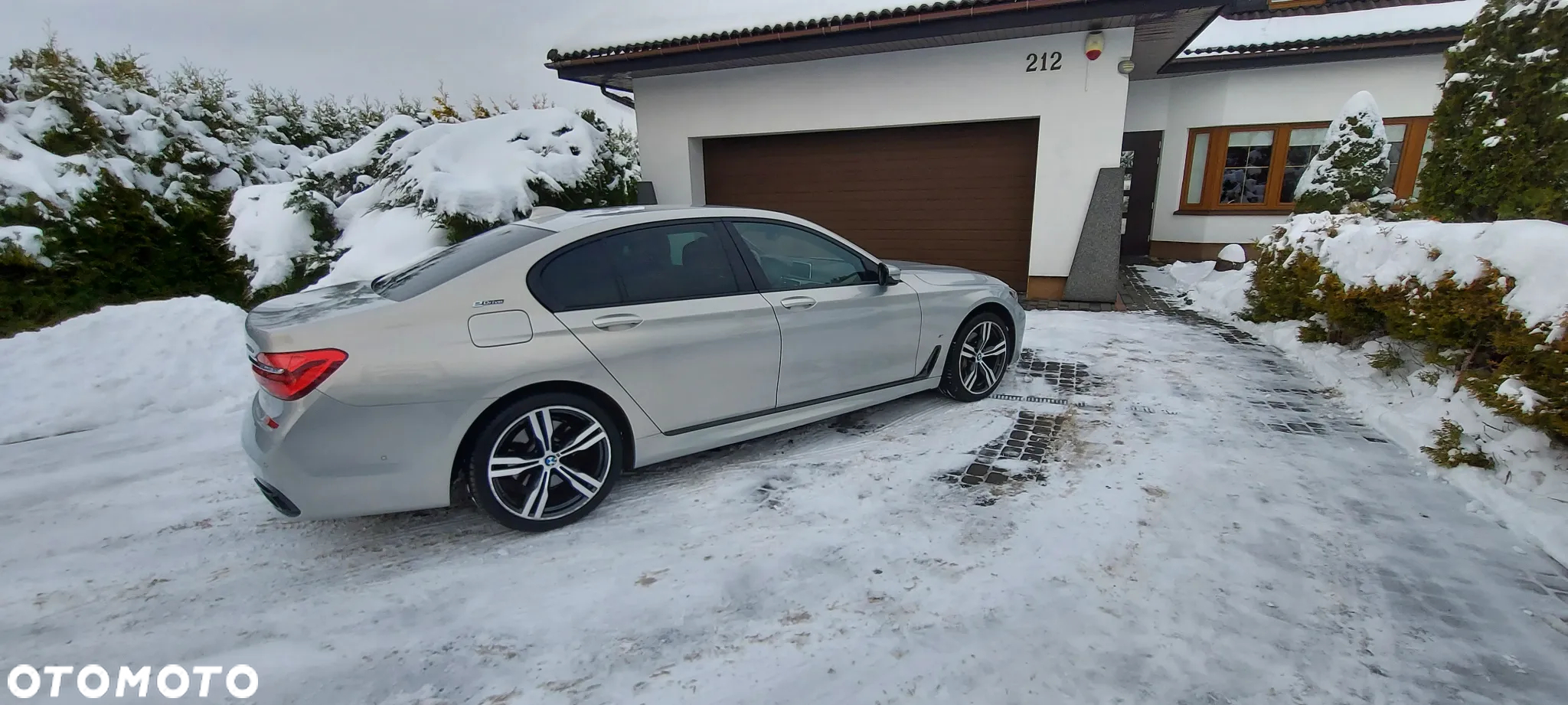 BMW Seria 7 740e iPerformance - 31