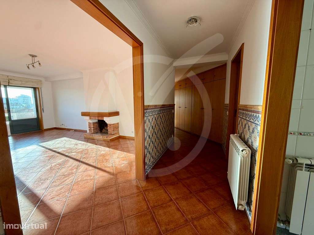 Excelente T3 na Póvoa de Varzim com 2 Garagens Fechadas-5