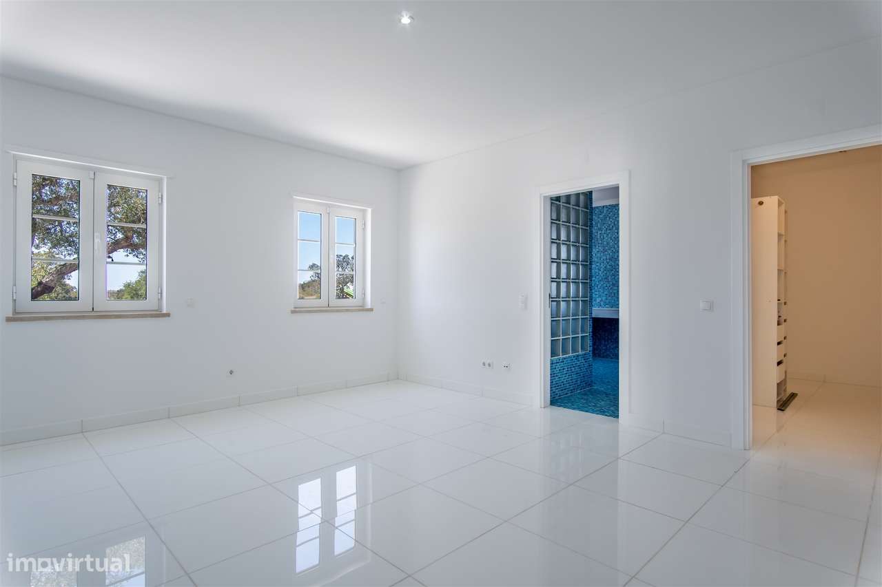 Monte alentejano com 28 hectares-17