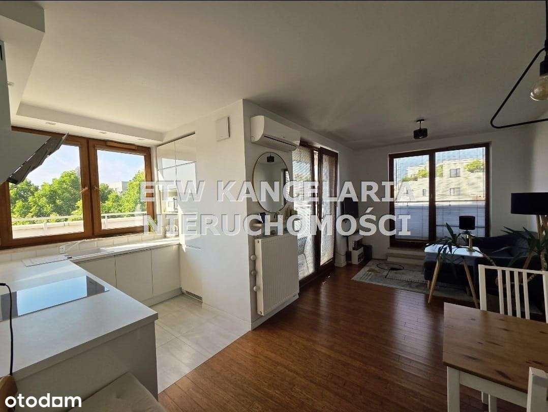 Apartament z 2 tarasami, balkonem i garażem-1