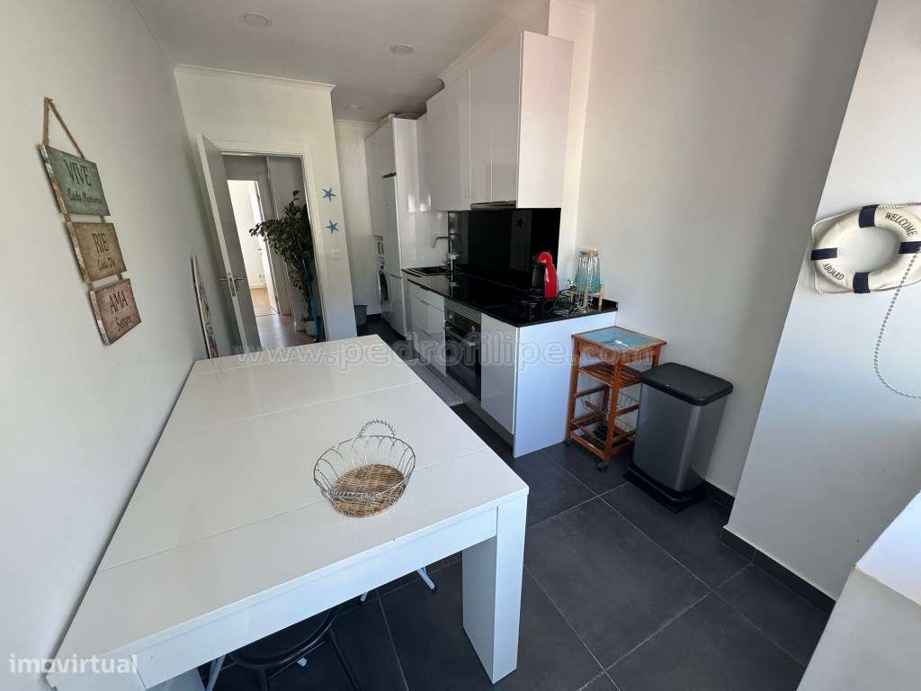 Apartamento T2 remodelado no centro da vila-6