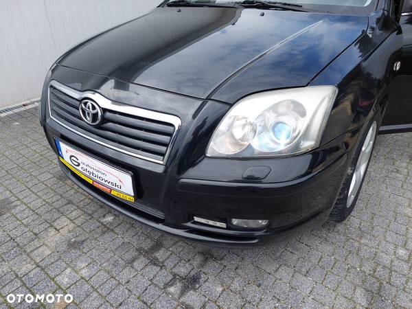 Toyota Avensis 2.0 VVT-i Combi Sol - 12