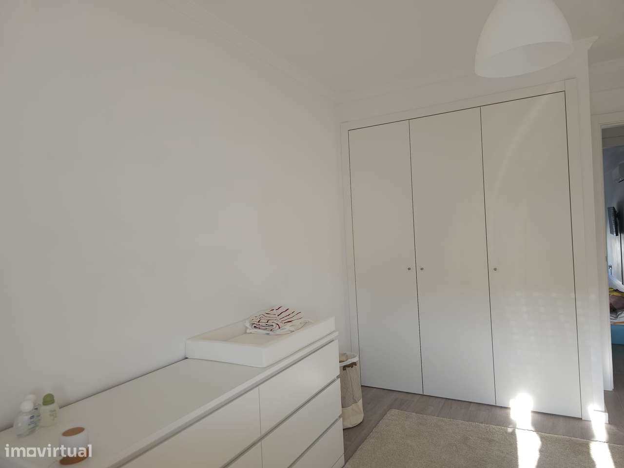 Apartamento T3 com varanda, ar condicionado e elevador-11