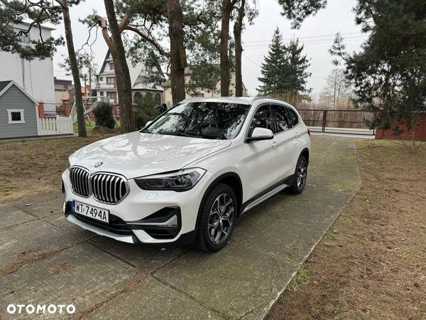 BMW X1 xDrive20i xLine sport - 2