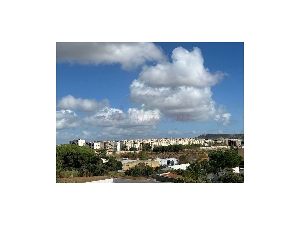 Condomínio privado de luxo V4 Duplex no Fanqueiro-34