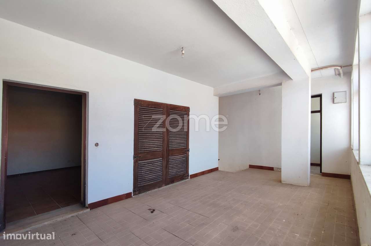 Prédio T6+5 a 10 min de Alcobaça e de Porto de Mós - Grande imagem: 5/30