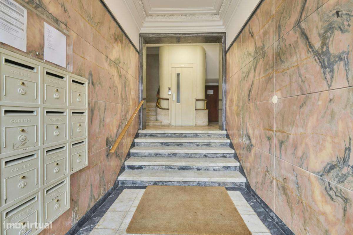 Quarto - localizado em Entrecampos Lisbon - Grande imagem: 4/8