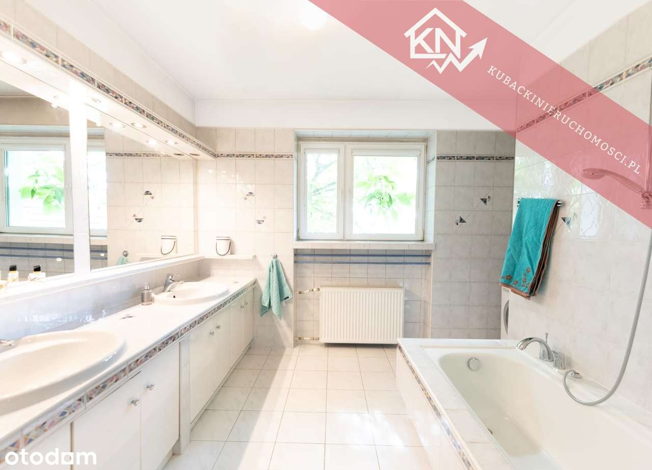 Przestronny dom w ponadczasowym stylu lub 2 oddzielne mieszkania-14