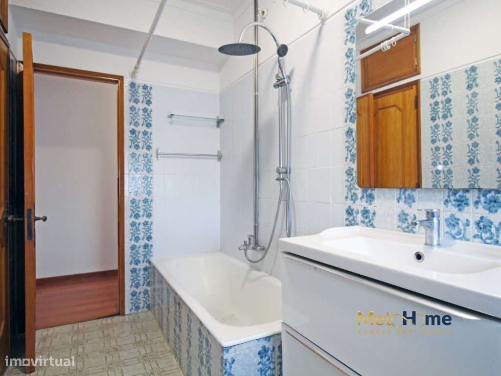 Moradia de 4 frentes em Perosinho-27