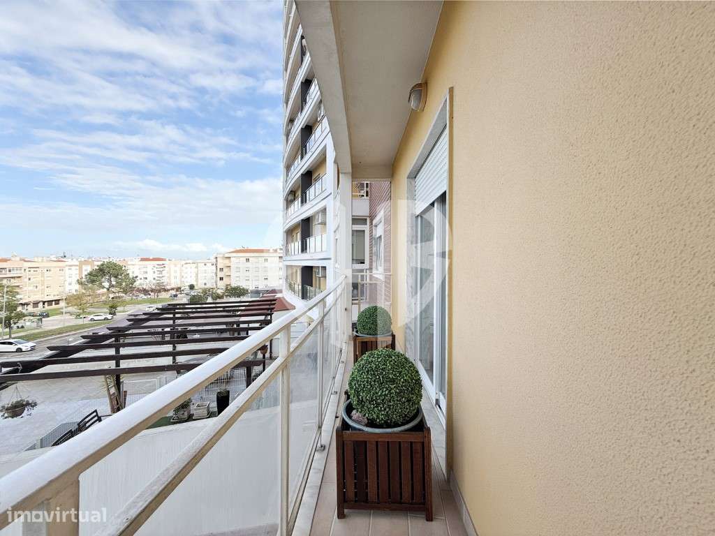 Apartamento T3 / C/Parqueamento // Santa Marta Corroios-14