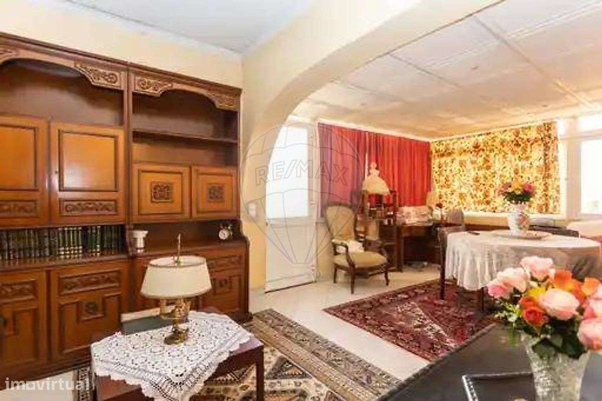 Moradia T6 para venda-23