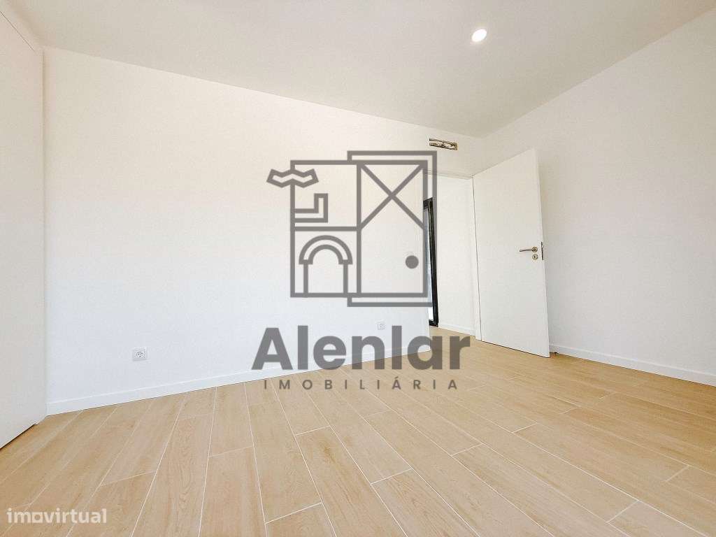 NOVA Moradia V4 a 800 metros da praia NOVA-41