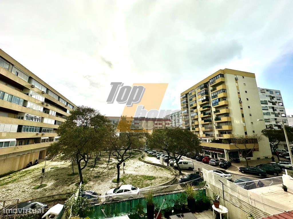 Apartamento T1 Costa de Caparica Totalmente Reabilitado-15