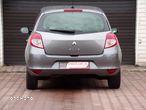 Renault Clio - 11