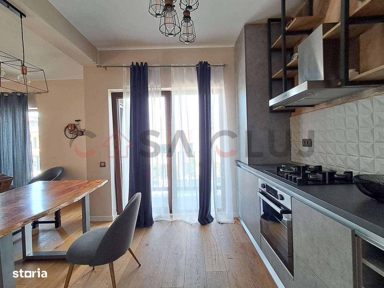 Apartament pe 2 nivele la vilă + Curte, Piscină, Saună și garaj, Gr - Imagine principală: 4/16