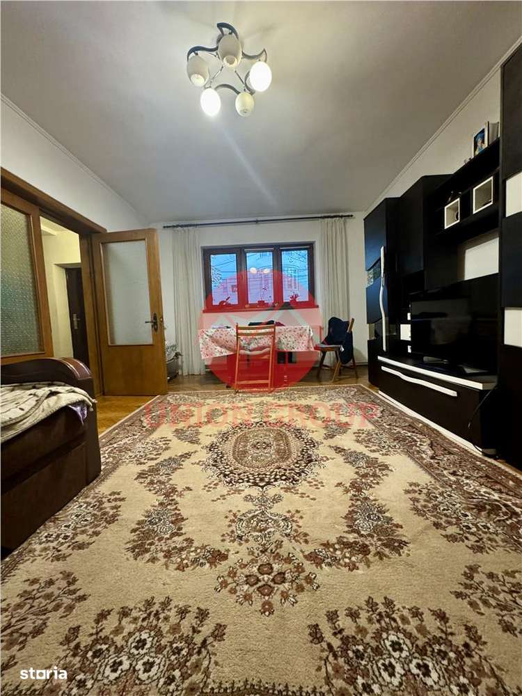 Casa foarte spatioasa D+P+2E amplasare excelenta, str. N. Iorga aproap - Imagine principală: 5/20