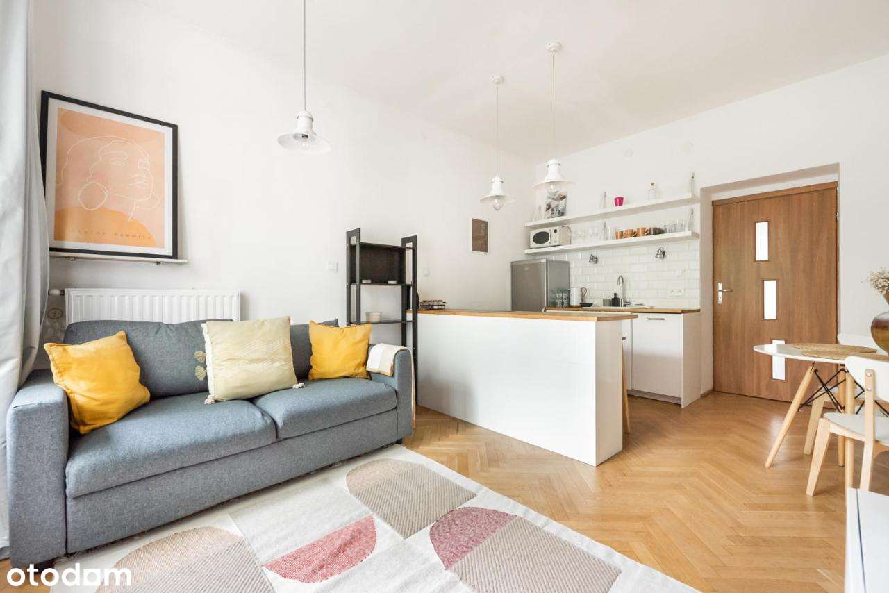 Stylowe mieszkanie z wysokim sufitem na Woli - Pełny obrazek: 4/12