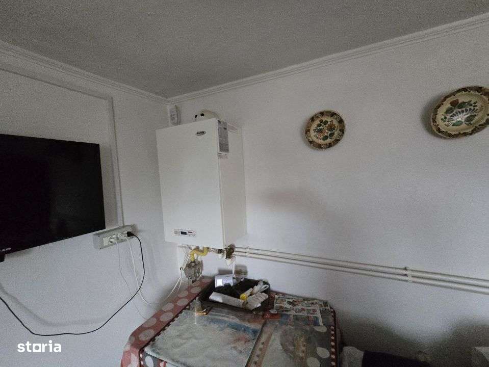 Casa cu Teren intravilan 1500 mp, Centrala termica, Poiana Lacului --11