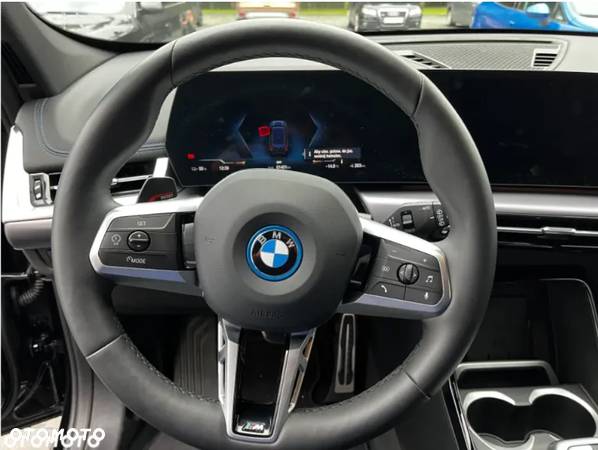 BMW iX1 xDrive30 M Sport - 8