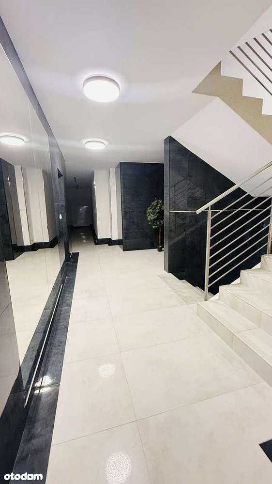 Ostatni Nowoczesny Apartament w Centrum z Panoramicznym Balkonem-6