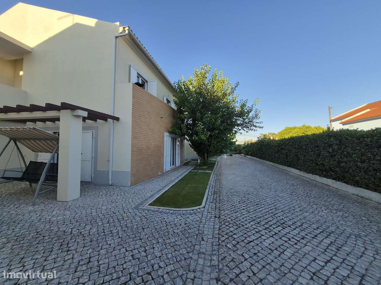 Moradia T5 geminada em condomínio privado - Brejos de Azeitão - Grande imagem: 4/60