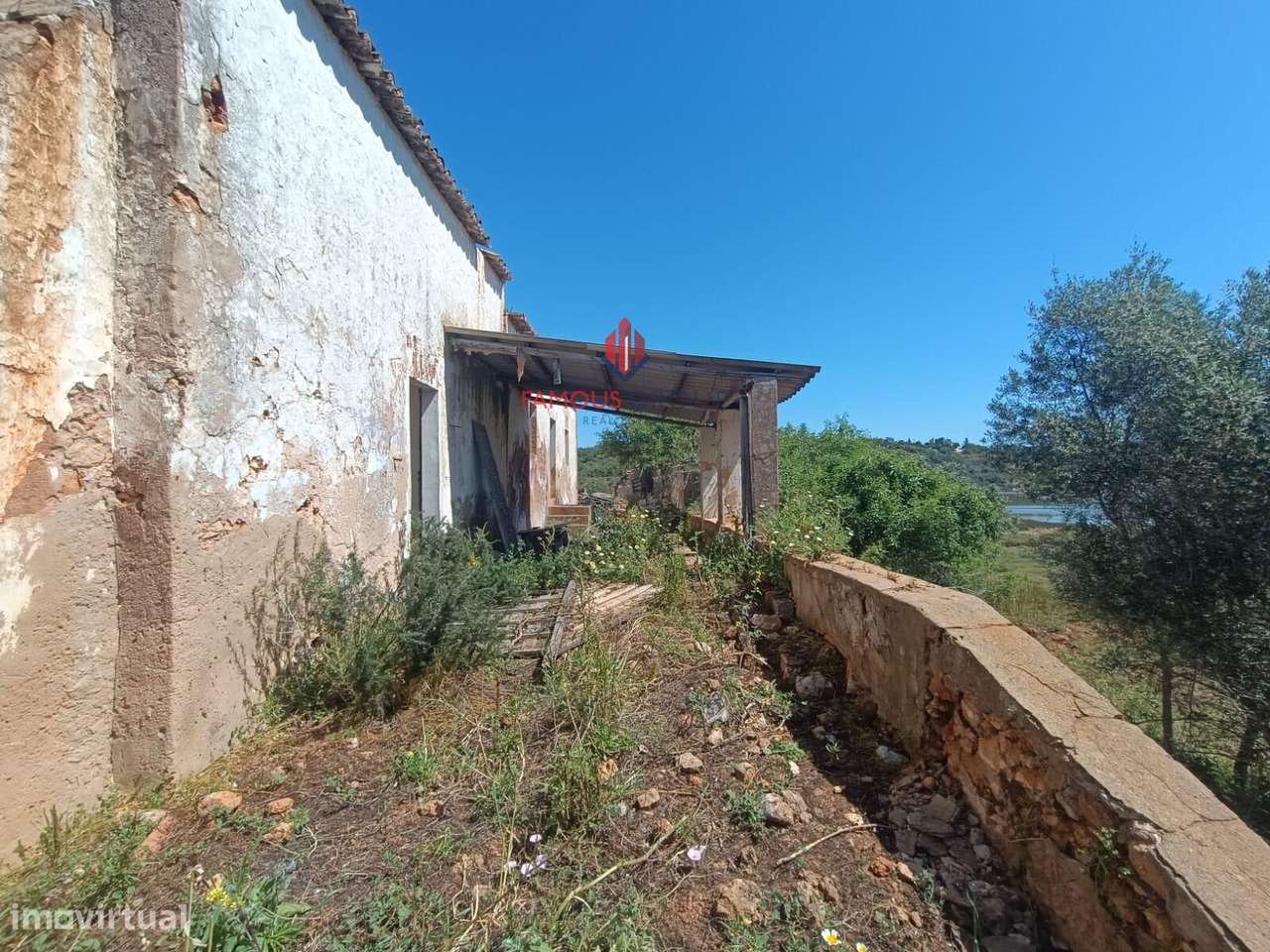 Quinta com 9 Hectares , junto ao rio Arade excelente investimento-16