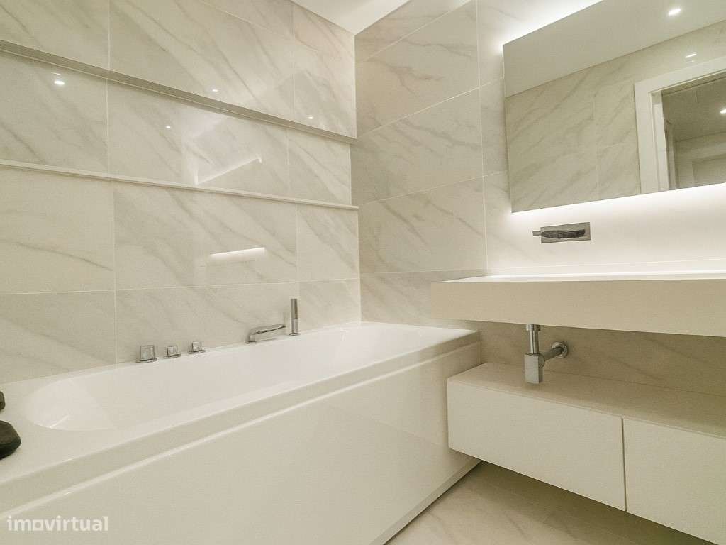 Apartamento T2 | 2 Suites |Lugar de garagem | Lavandaria | Arrecadação-18