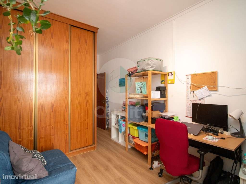 Apartamento T3 com Vista Rio em Excelente Localização-31
