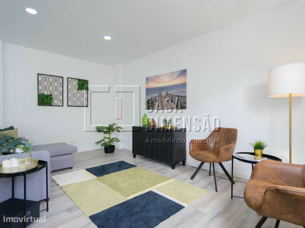 Apartamento de tipologia T3 com varanda, mobilado e equipado em Ben...-6