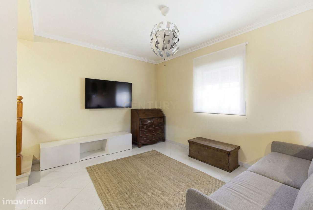 Moradia geminada de tipologia T2 na Foz do Arelho, concelho das Caldas - Grande imagem: 5/47