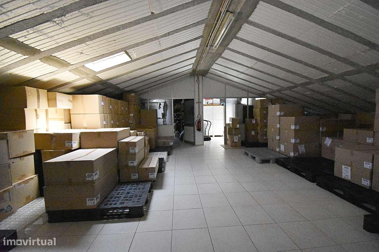 Fábrica em funcionamento para produção alimentar | Cacia, Aveiro-31