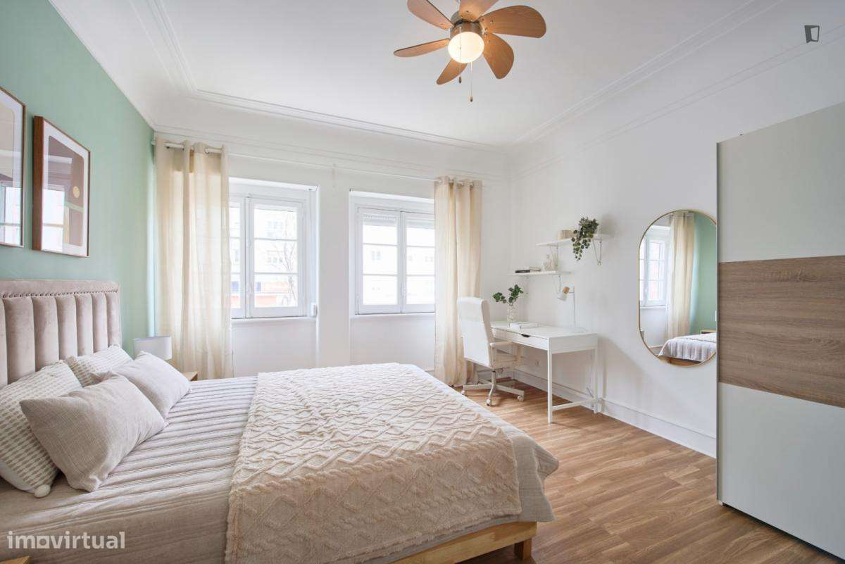 Quarto - localizado em Roma-Areeiro Lisbon - Grande imagem: 3/9