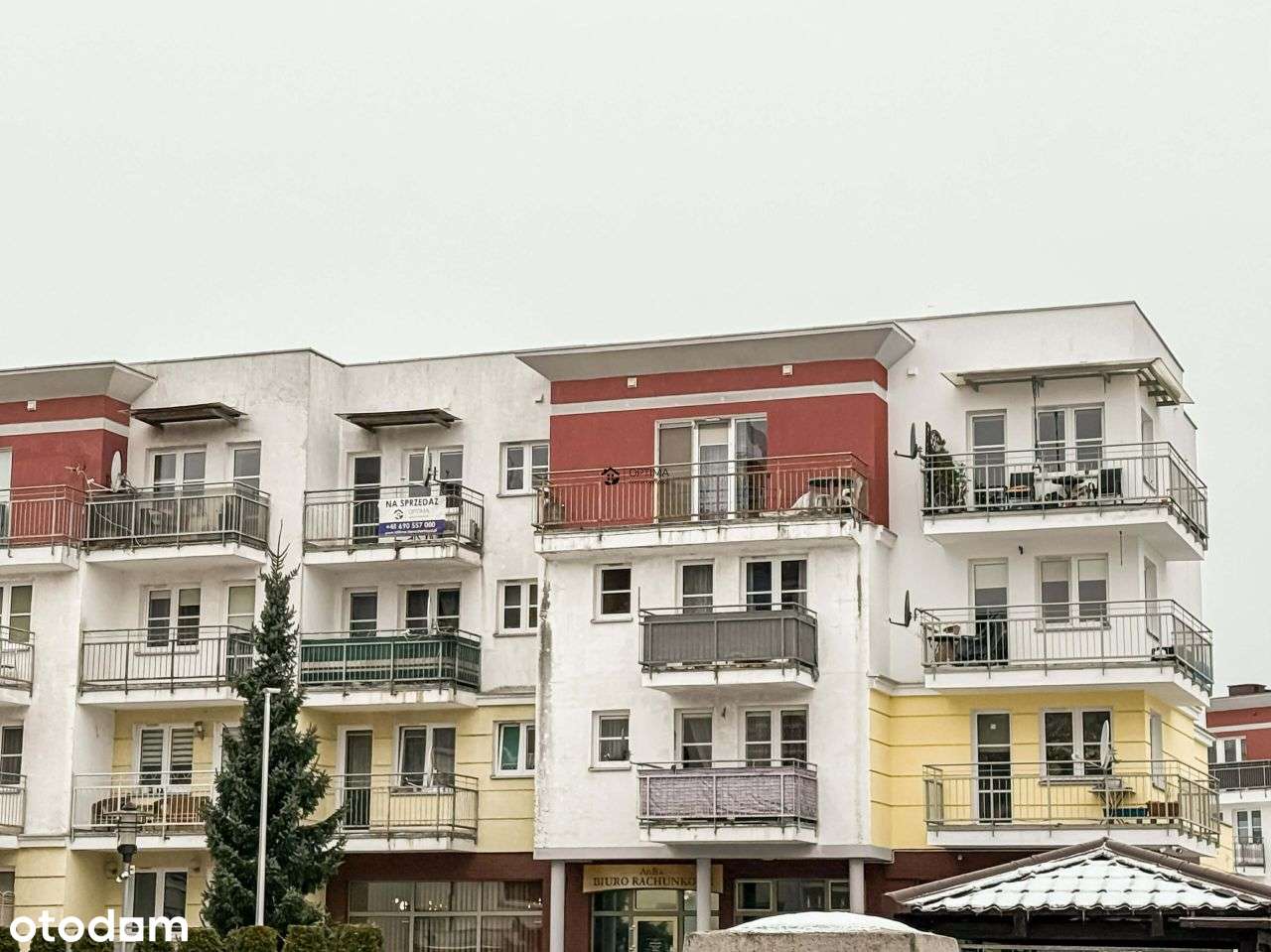 67m2, 3 pokoje, piwnica 10m2, 9183zł/m2-12