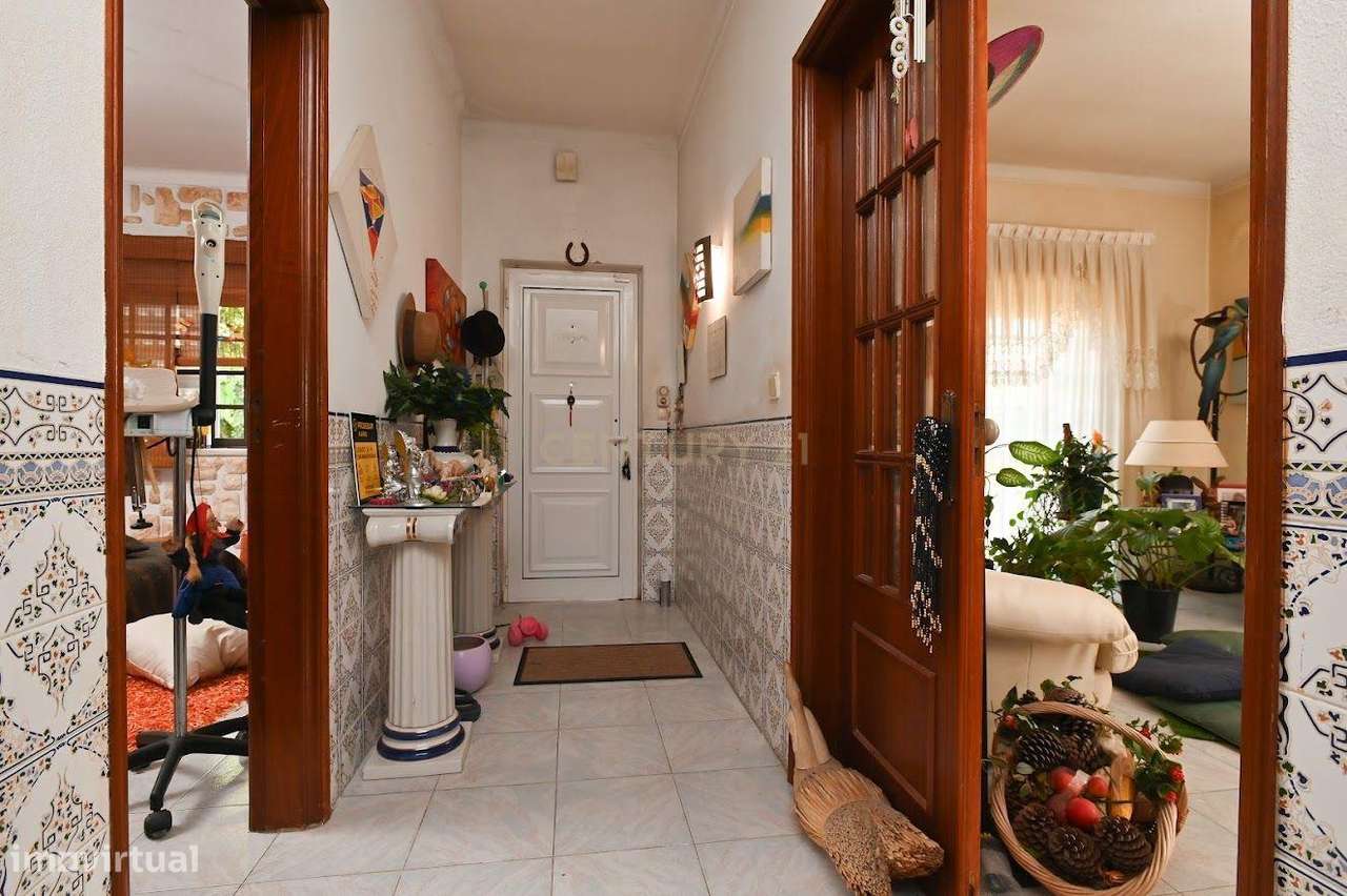 Espaçosa Moradia T3 na Quinta do Conde, Sesimbra-8