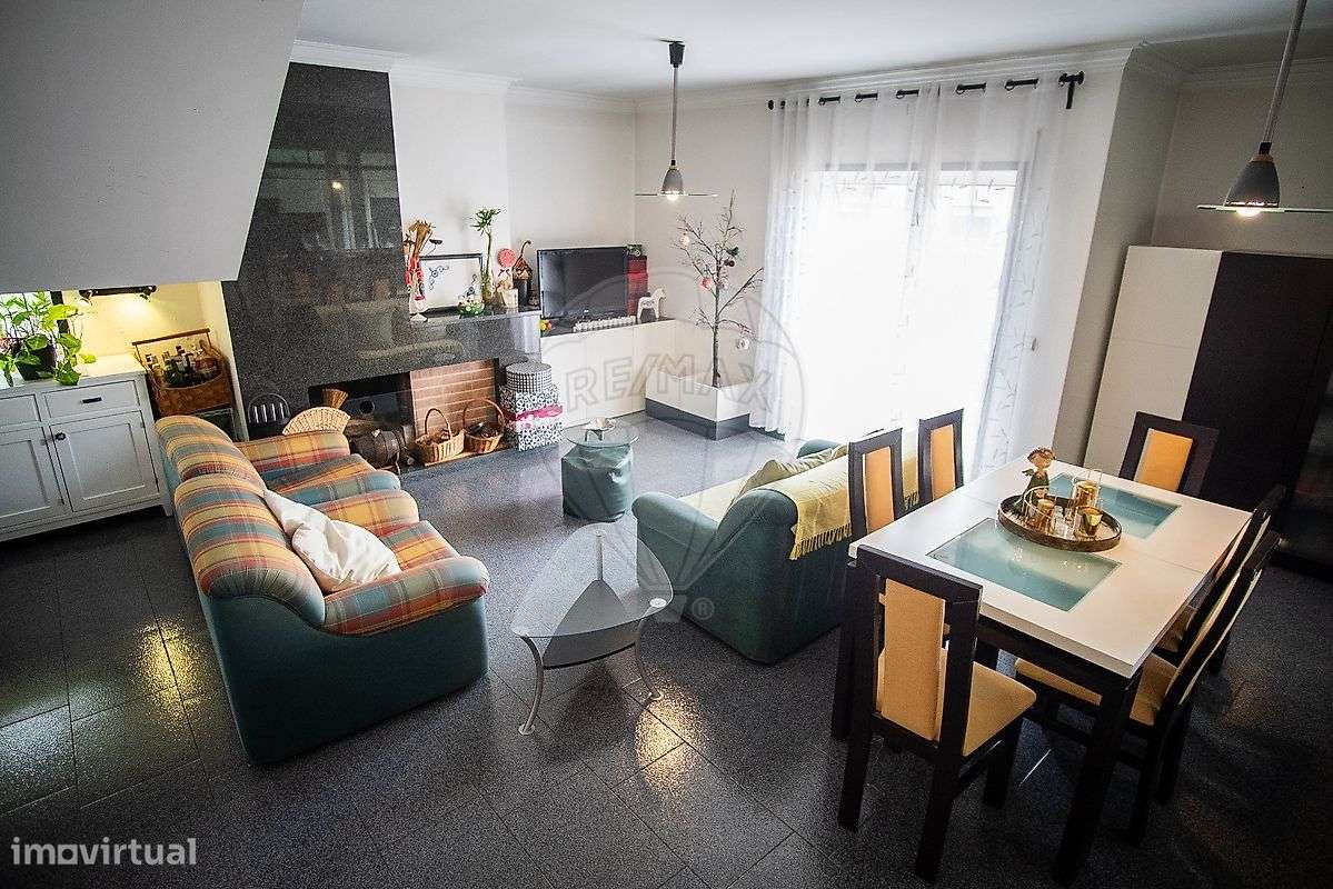 Apartamento, 198 m², Braga (Maximinos, Sé e Cividade)-11