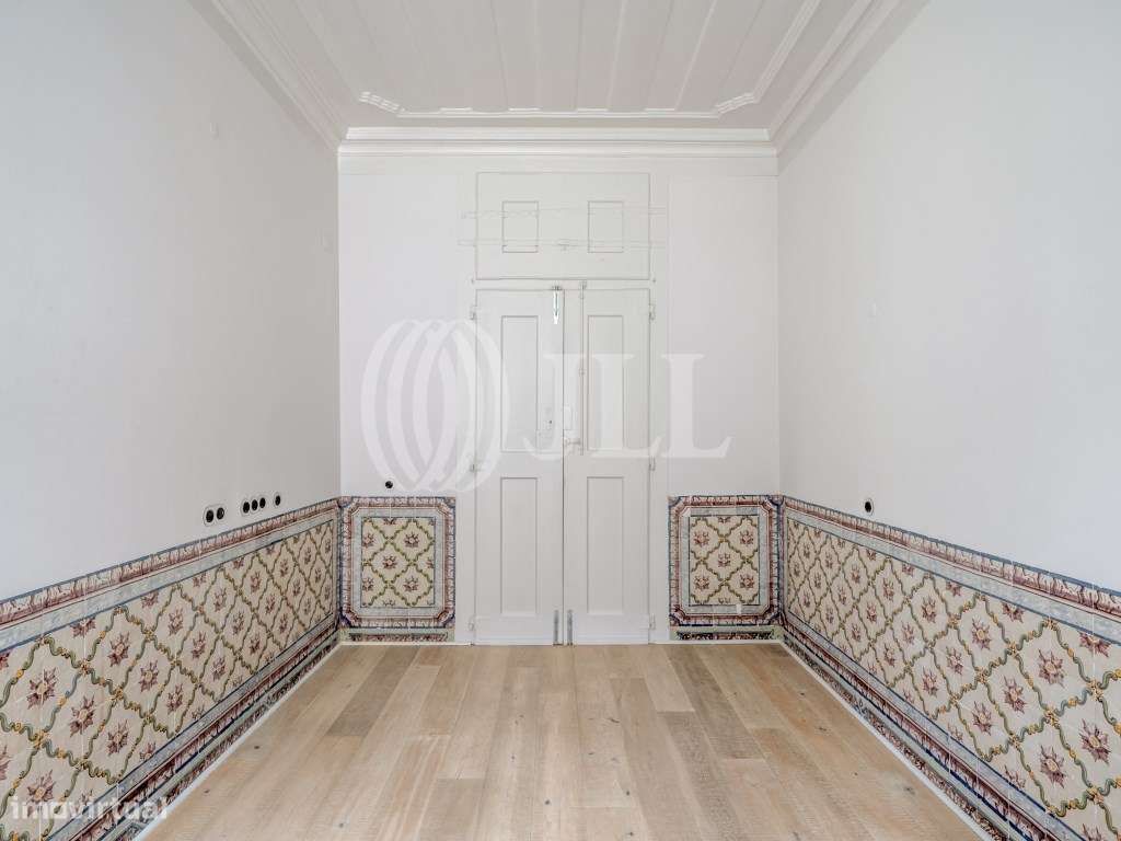 Apartamento T2+2 , renovado, em Alfama, Lisboa-14