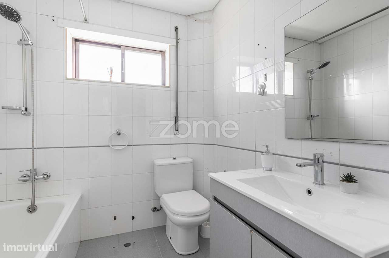 Apartamento T3 Remodelado Centro de Vila Verde-16
