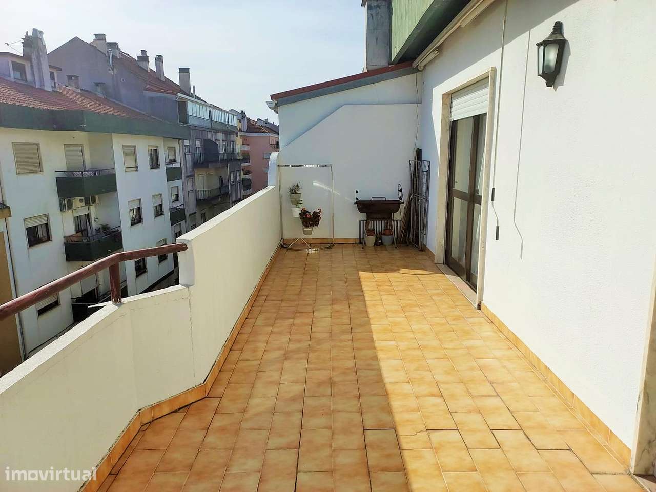 Apartamento T2 com garagem e terraço em Ourém-12