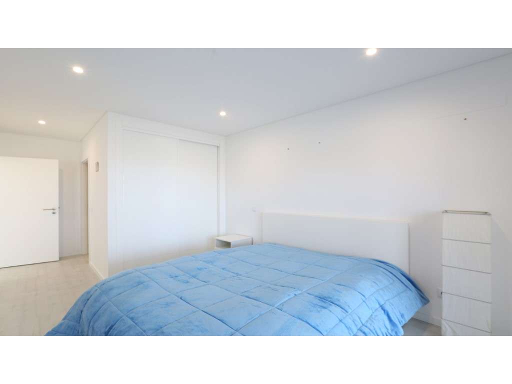 Penthouse T2 com vista panorâmica de mar e terraço privado em condo...-18