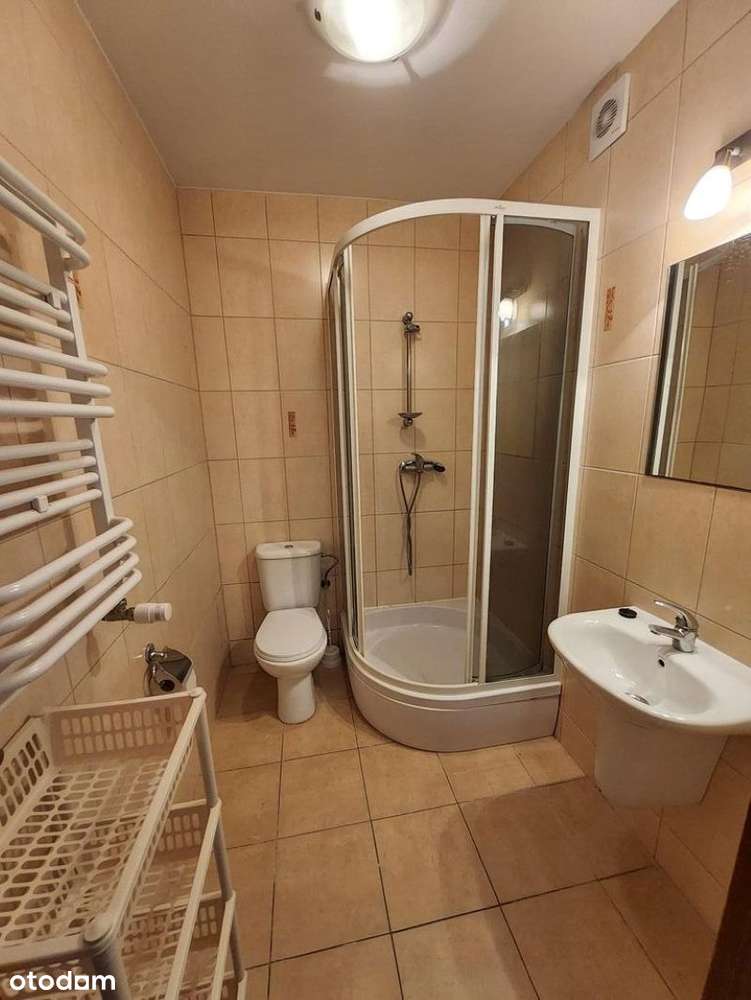 Uroczy pensjonat w lesie, blisko morza.-13