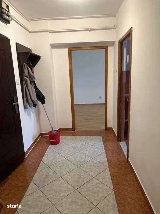 Apartament cu 2 camere str Babadag etajul 3 RENOVAT