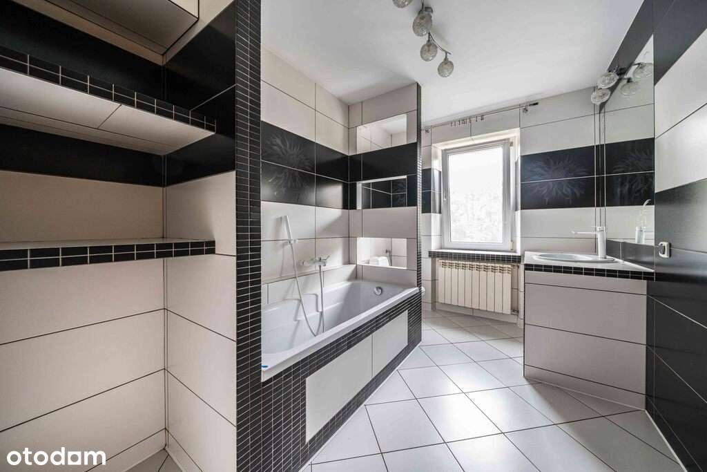 Dom w centrum Tarnowa Podgórnego dla dużej rodziny-11