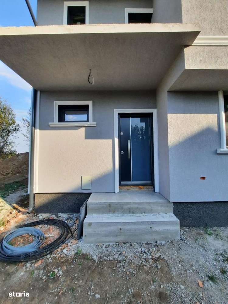 FARA COMISION in Bacu aproape de padure casa cu 4 camere 3 bai P+1+M - Imagine principală: 5/10