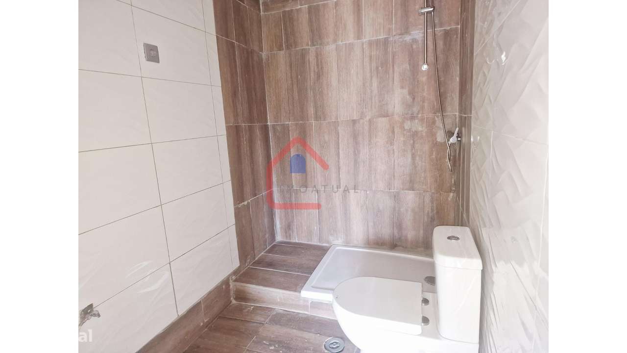 Moradia para Restaurar em Sesimbra-6