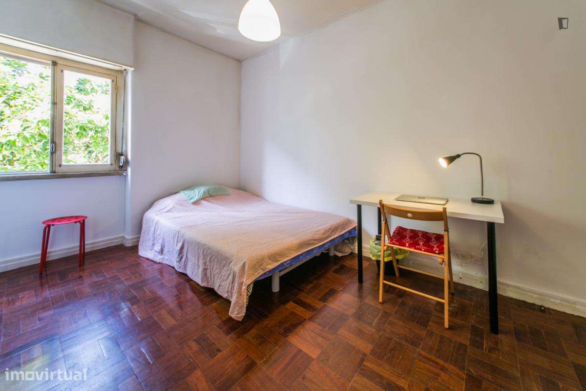 Quarto - localizado em Estrela Lisbon - Grande imagem: 3/6