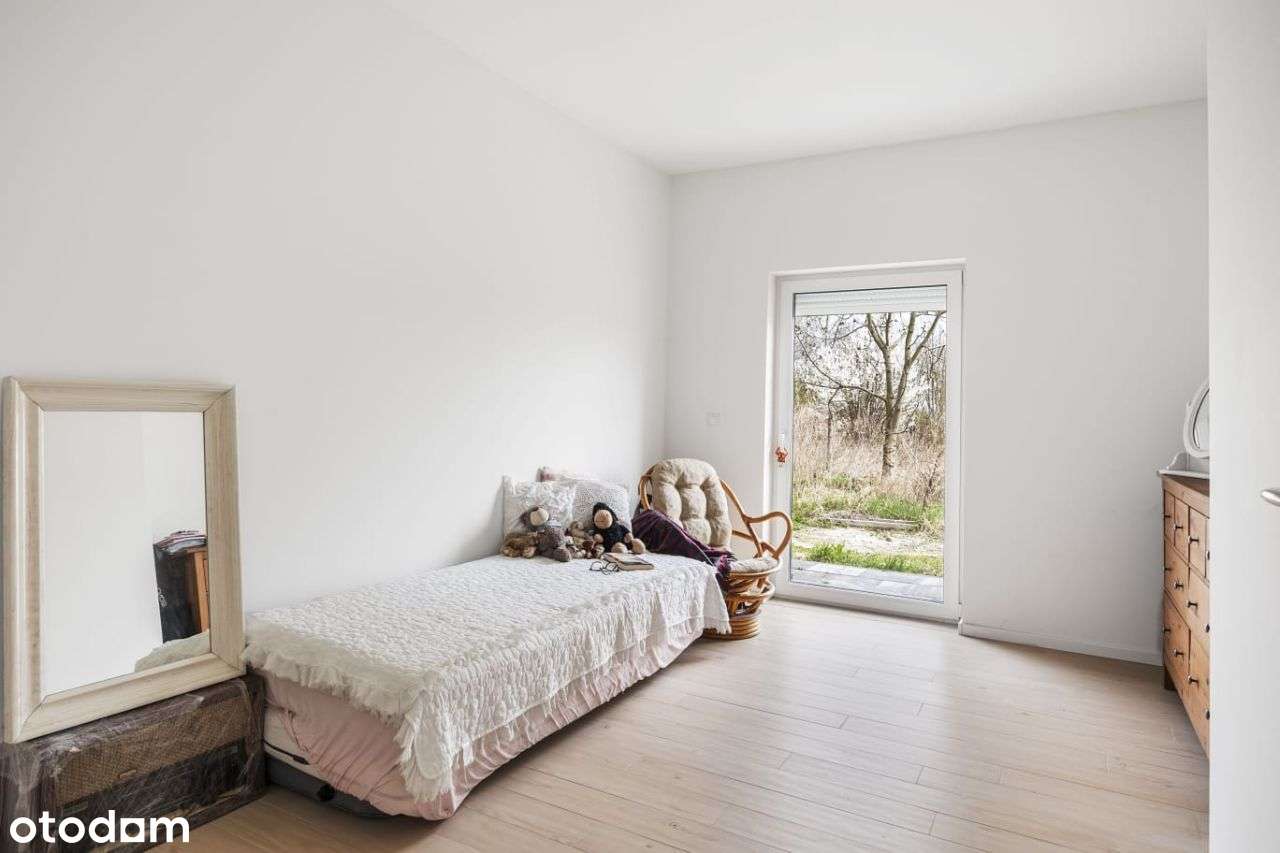 Spokój z potencjałem – Twój dom w Małujowicach-5