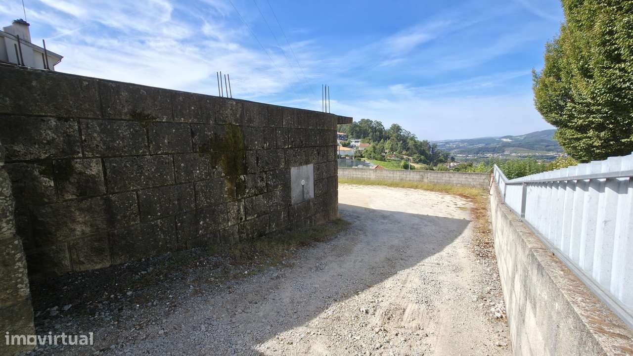 Lote de terreno c/ benfeitorias Vila Verde Felgueiras-11