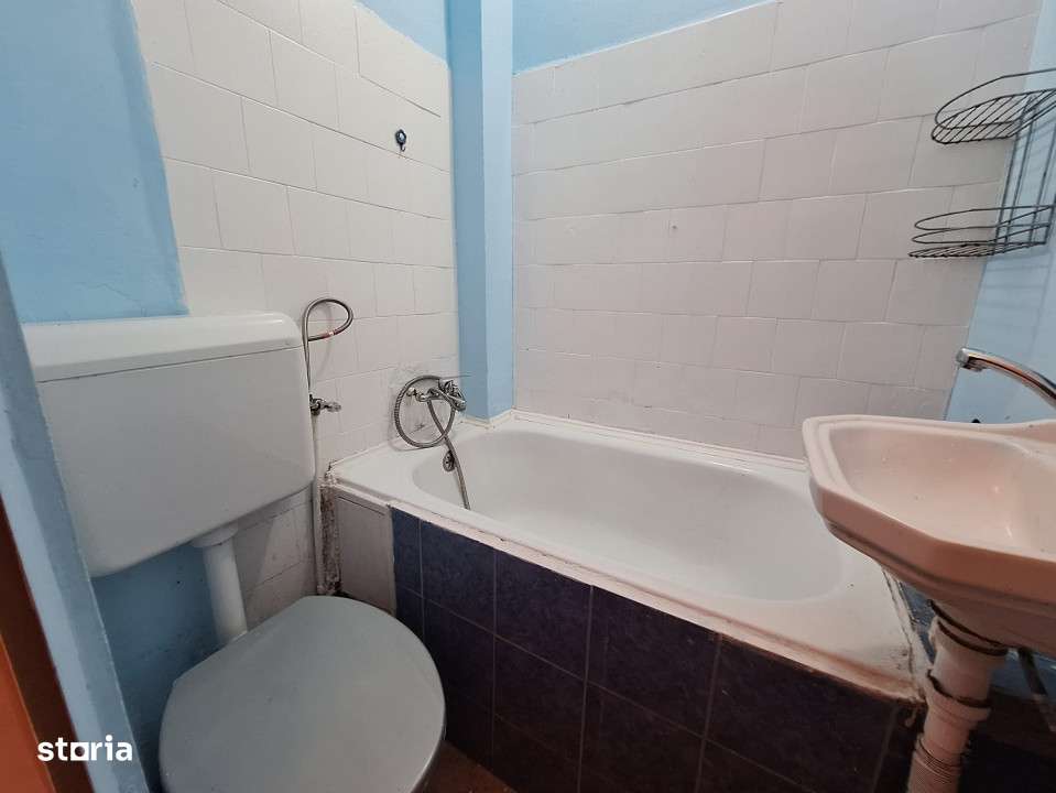 Apartament 1 camera, 21 mp, decomandat, etaj 4, zona Buziasului - Imagine principală: 3/4