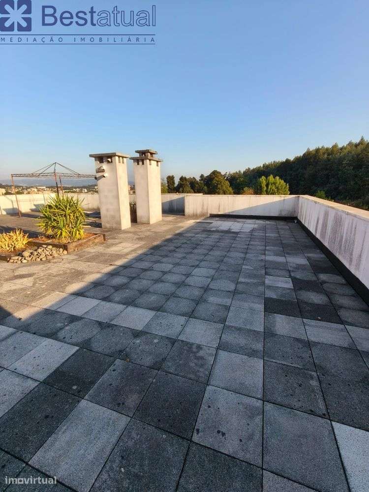 T4 com 186 m2 + Terraço com 186 m2 - Junto ao Centro-55